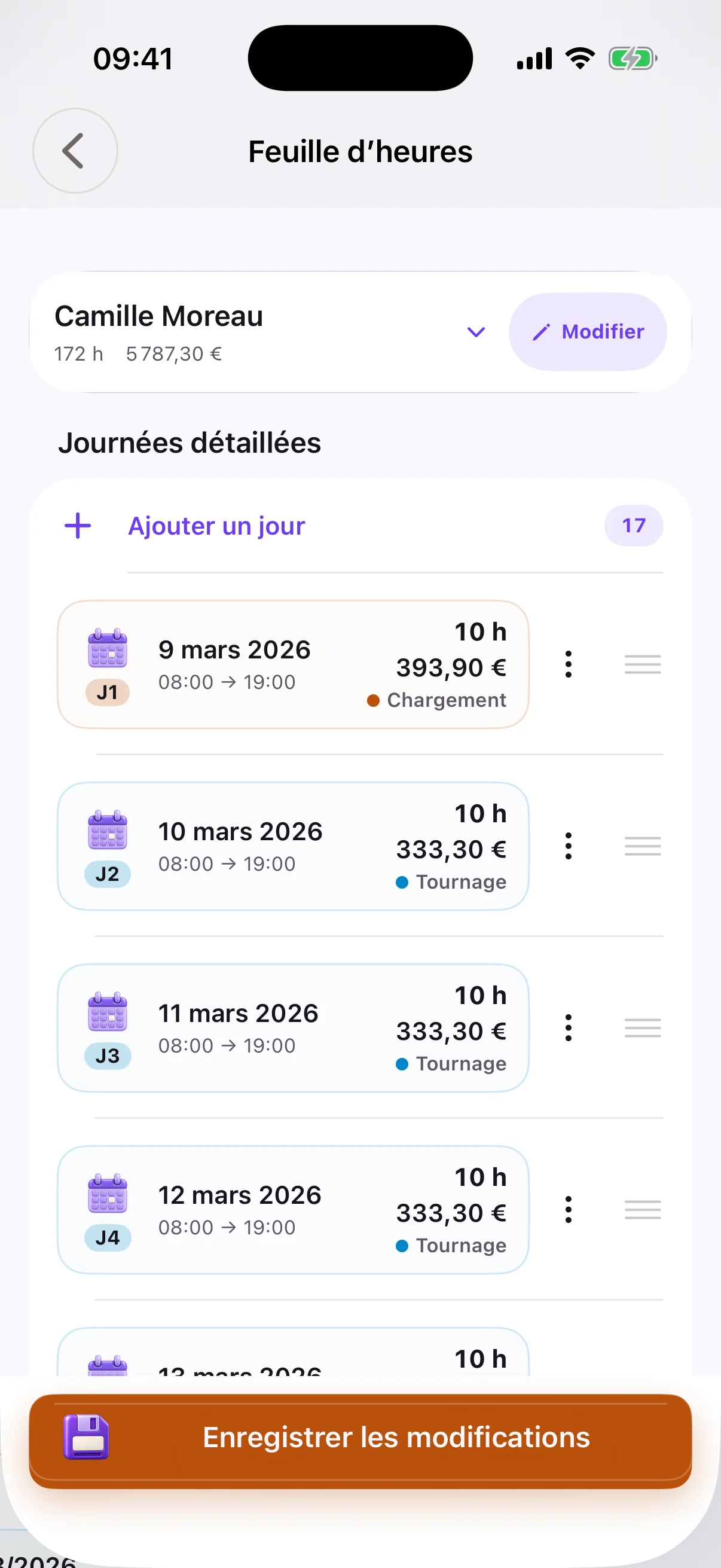 Feuille d’heures sur iPhone : journées du projet Le Phare avec horaires et brut de chaque jour